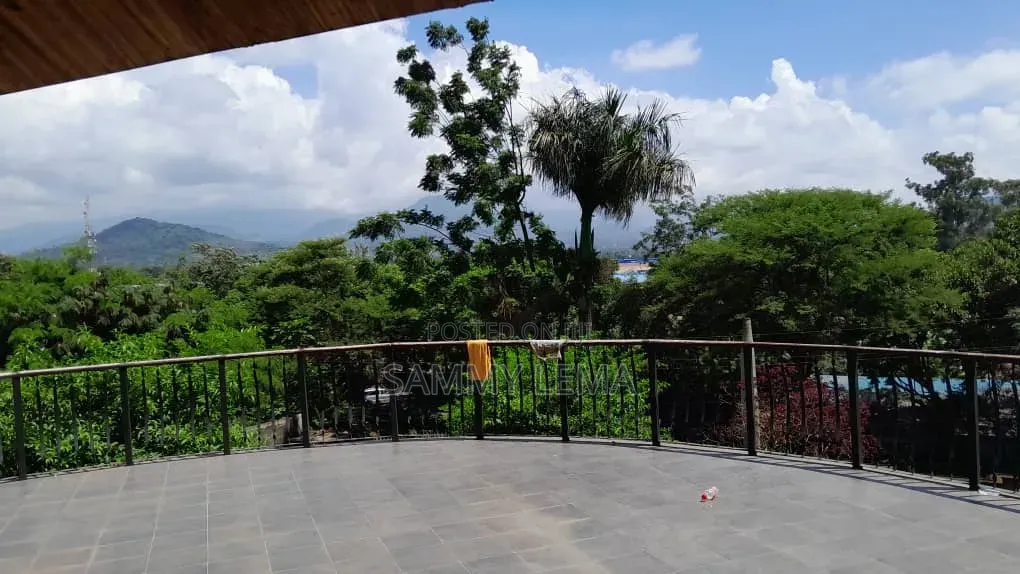 5bdrm Bungalow in Block C, Njiro for sale