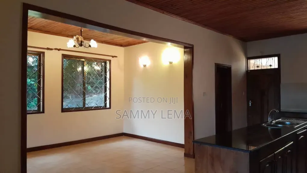 5bdrm Bungalow in Block C, Njiro for sale