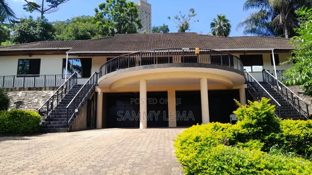 5bdrm Bungalow in Block C, Njiro for sale
