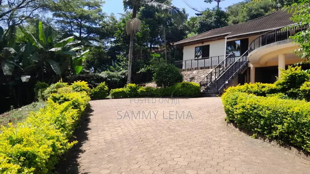 5bdrm Bungalow in Block C, Njiro for sale