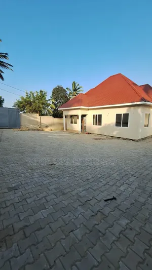 3bdrm House in Goba for sale