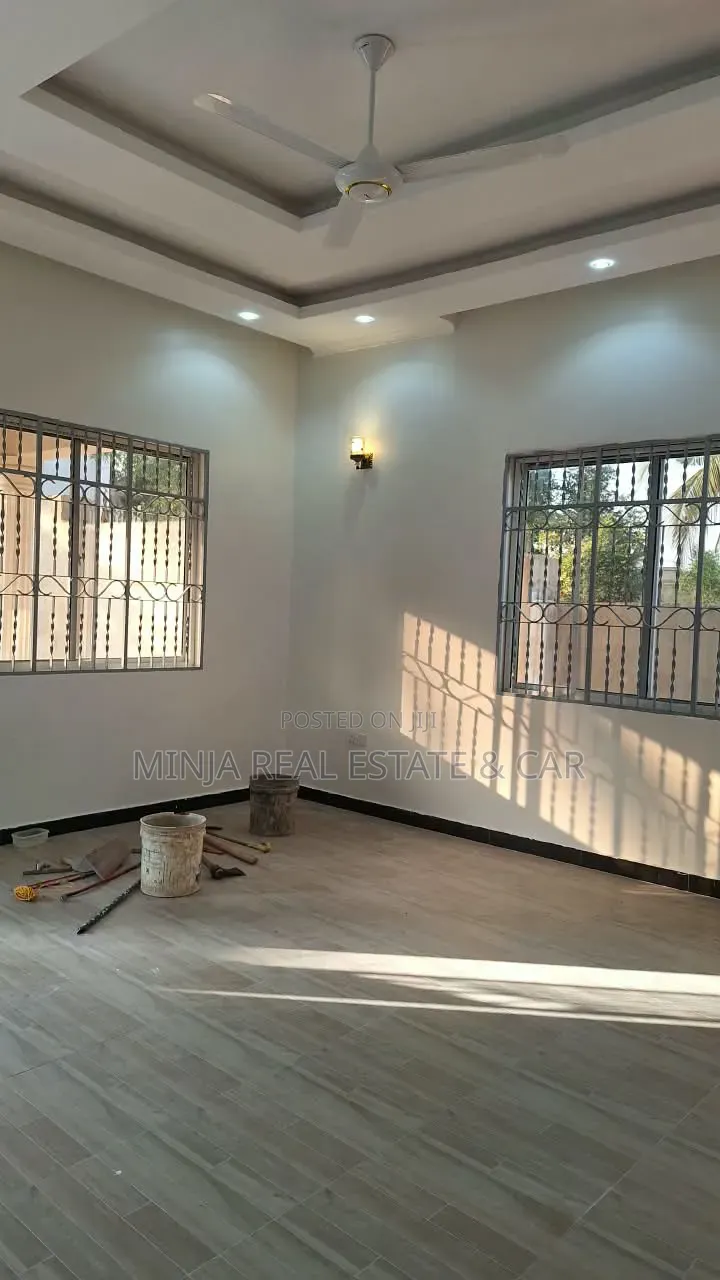 3bdrm House in Goba for sale