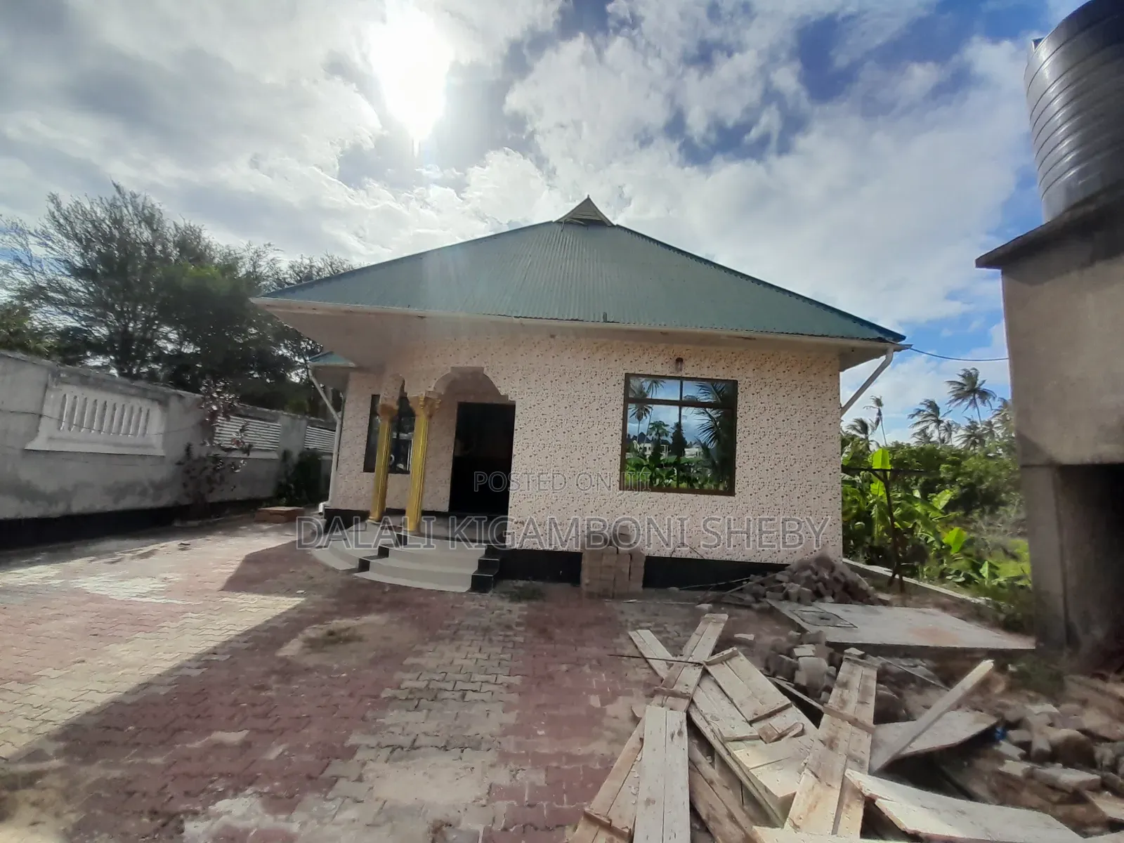 3bdrm House in Kigamboni Mwembe for sale