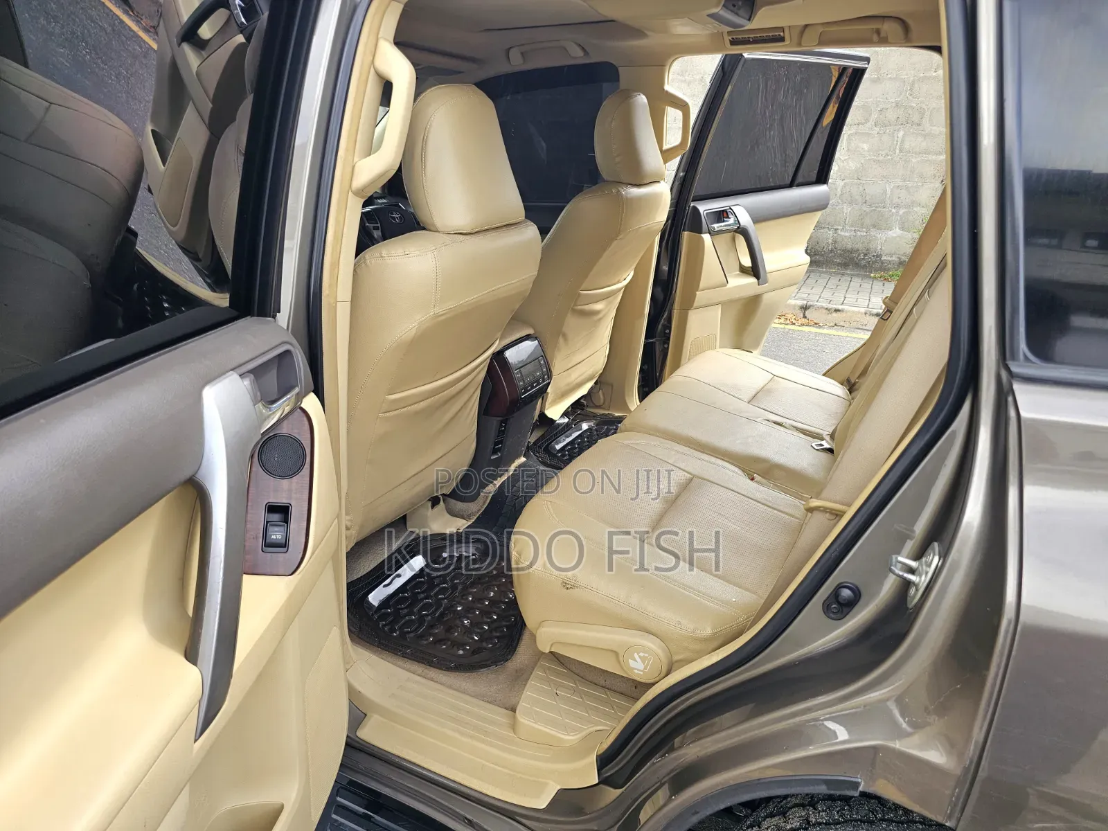 Toyota Land Cruiser Prado 2017 Gray
