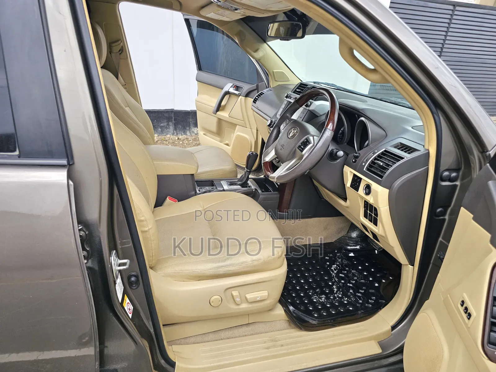 Toyota Land Cruiser Prado 2017 Gray