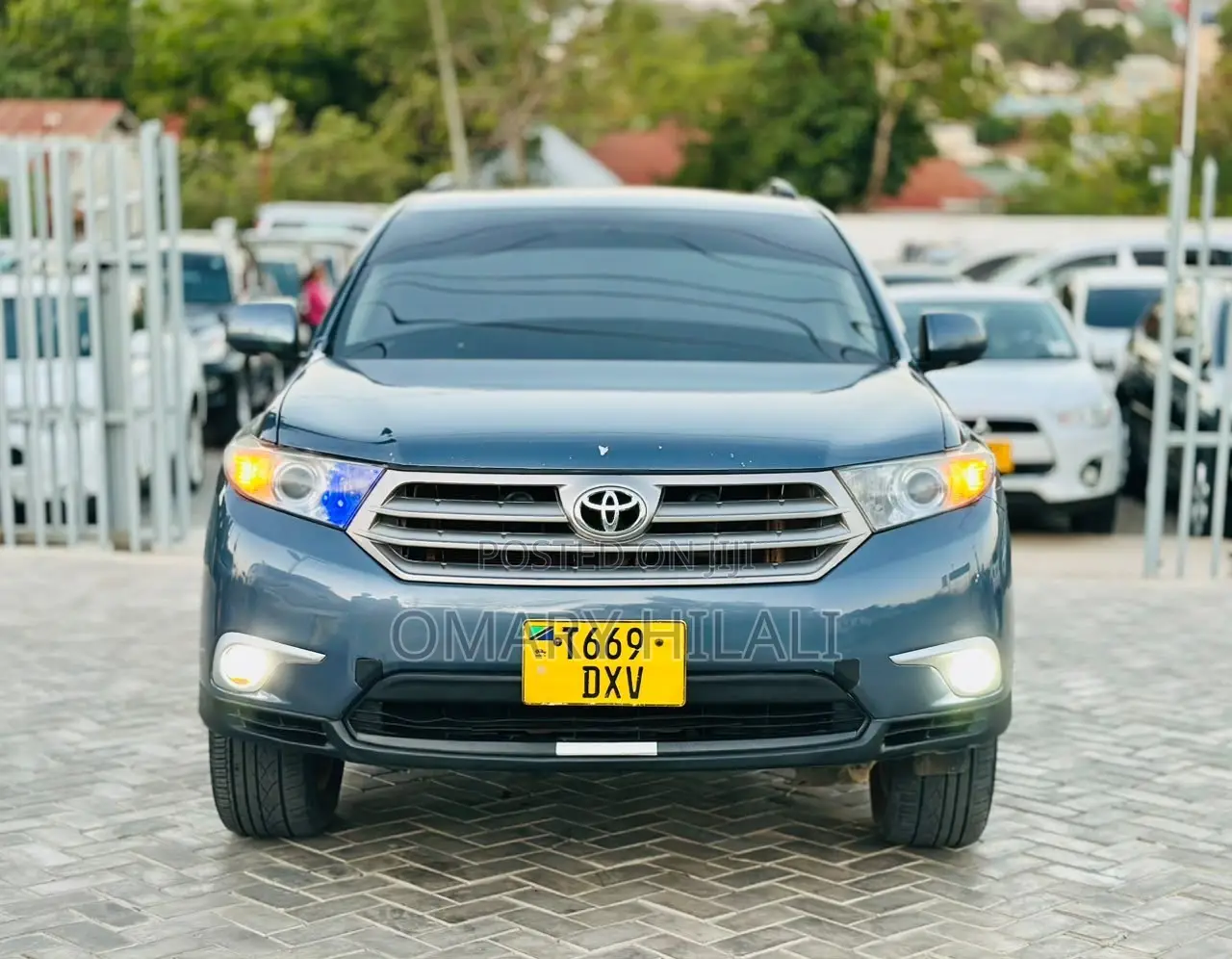 Toyota Kluger 2012 Blue