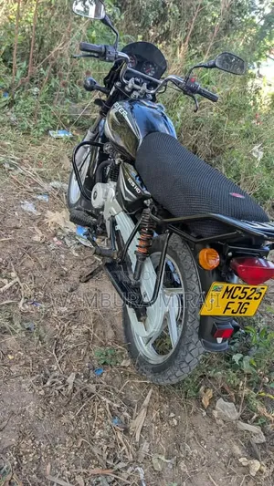 New Bajaj Boxer 125 2026 Black