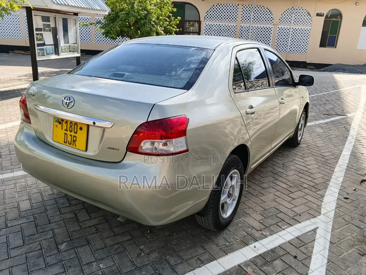Toyota Belta 2006 Gold