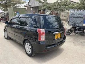 Toyota Raum 2004 Black