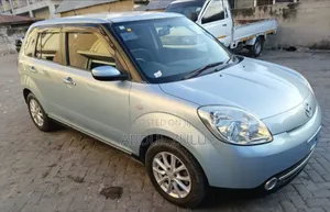 Mazda Verisa 2010 Silver