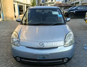 Mazda Verisa 2010 Silver
