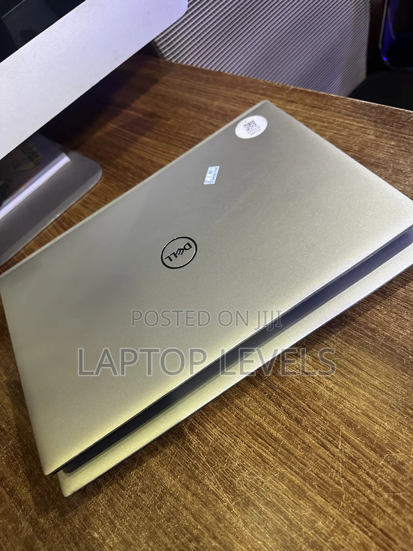 Laptop Dell Vostro 13 5300 8GB Intel Core i5 SSD 256GB