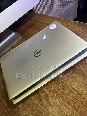 Laptop Dell Vostro 13 5300 8GB Intel Core i5 SSD 256GB