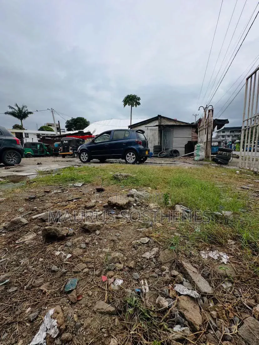 Plot for Sale TSH , Located in Msasani, Dar Es Salaam