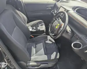 Toyota Sienta 1.5 Hybrid FWD (6-seater) 2016 Black