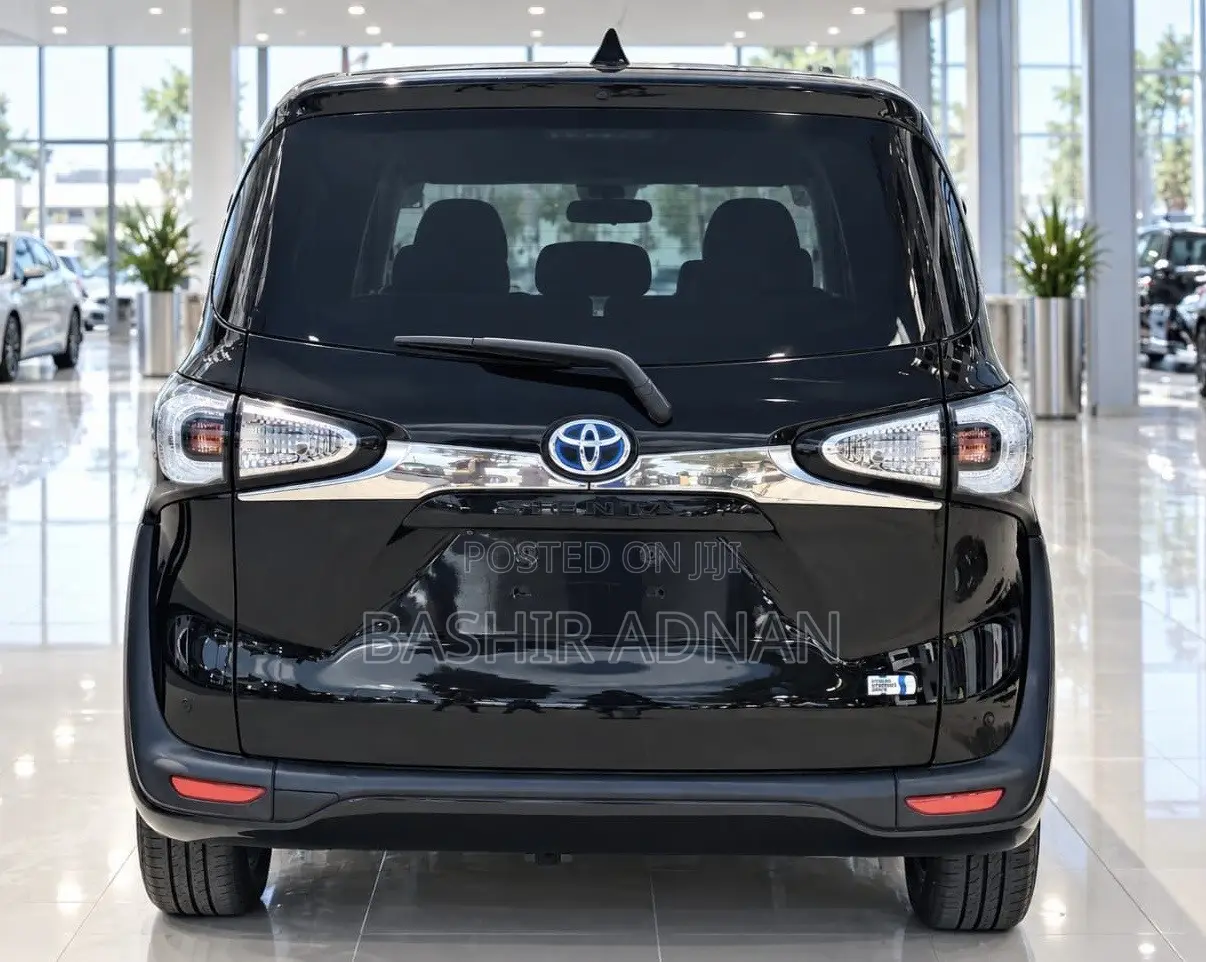 Toyota Sienta 1.5 Hybrid FWD (6-seater) 2016 Black