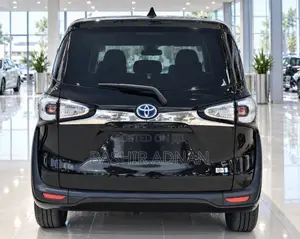 Toyota Sienta 1.5 Hybrid FWD (6-seater) 2016 Black