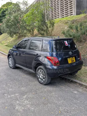Toyota IST 2004 Blue