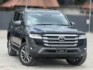 Toyota Land Cruiser LC300 2024 Gray
