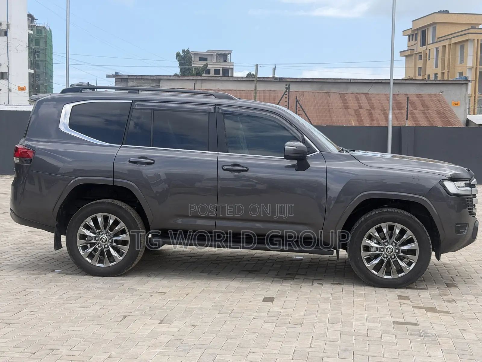 Toyota Land Cruiser LC300 2024 Gray