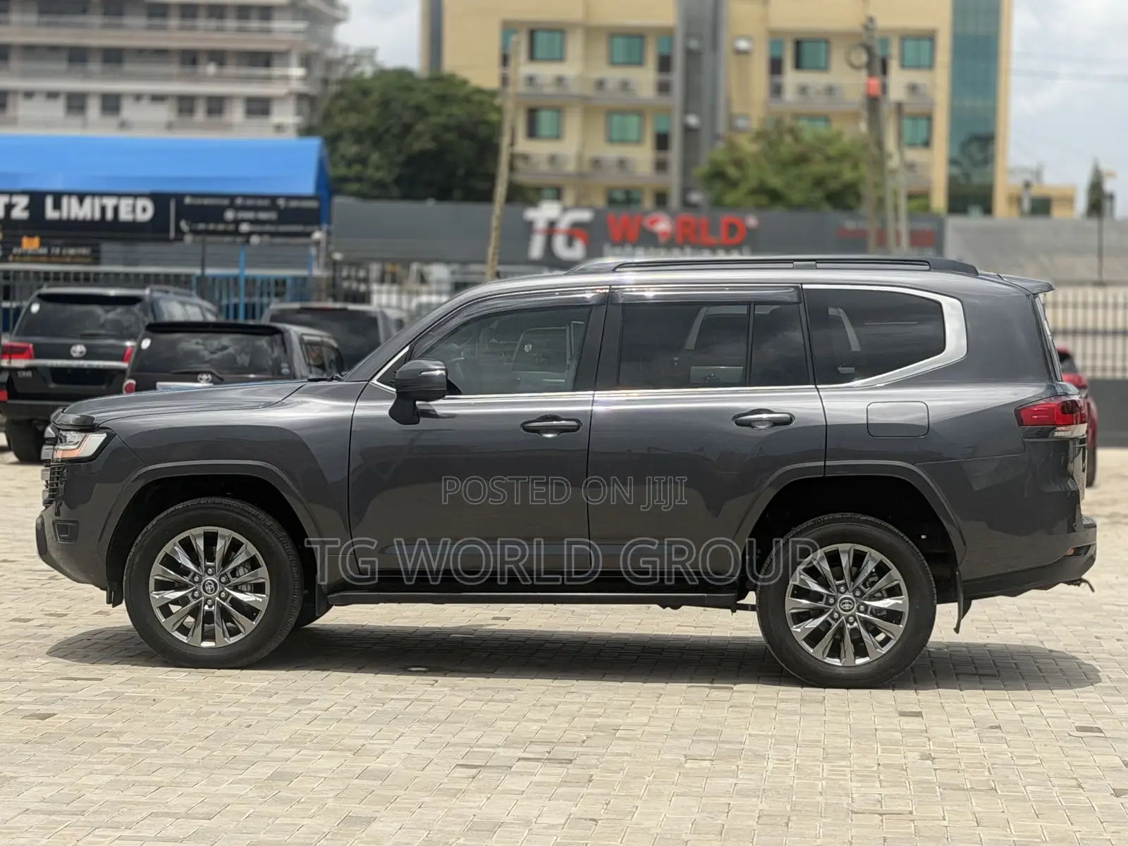 Toyota Land Cruiser LC300 2024 Gray