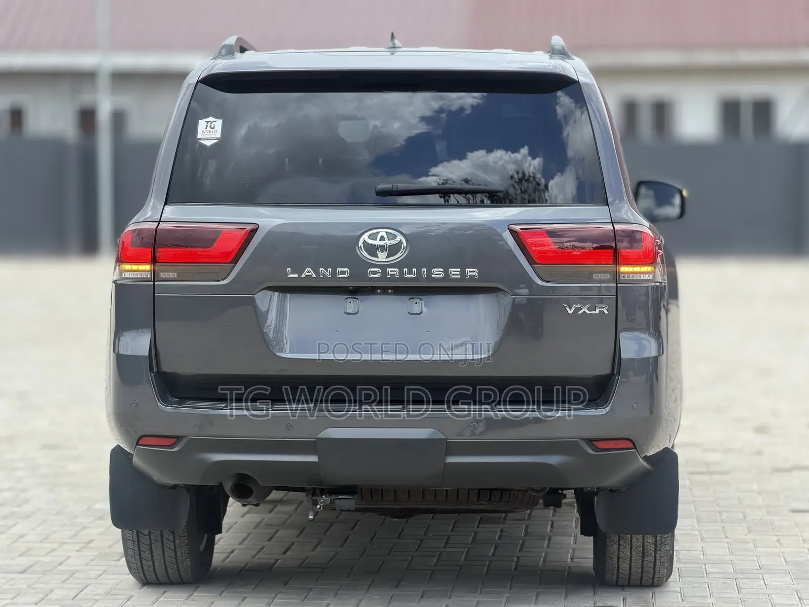 Toyota Land Cruiser LC300 2024 Gray