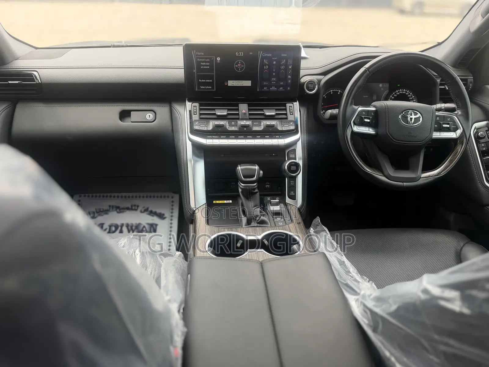 Toyota Land Cruiser LC300 2024 Gray