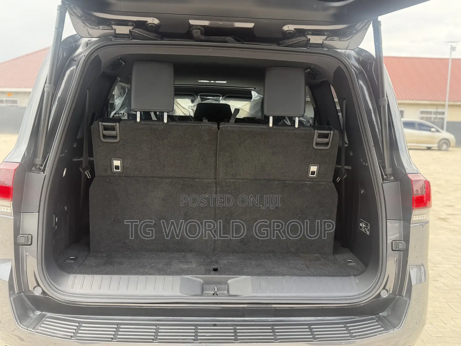 Toyota Land Cruiser LC300 2024 Gray