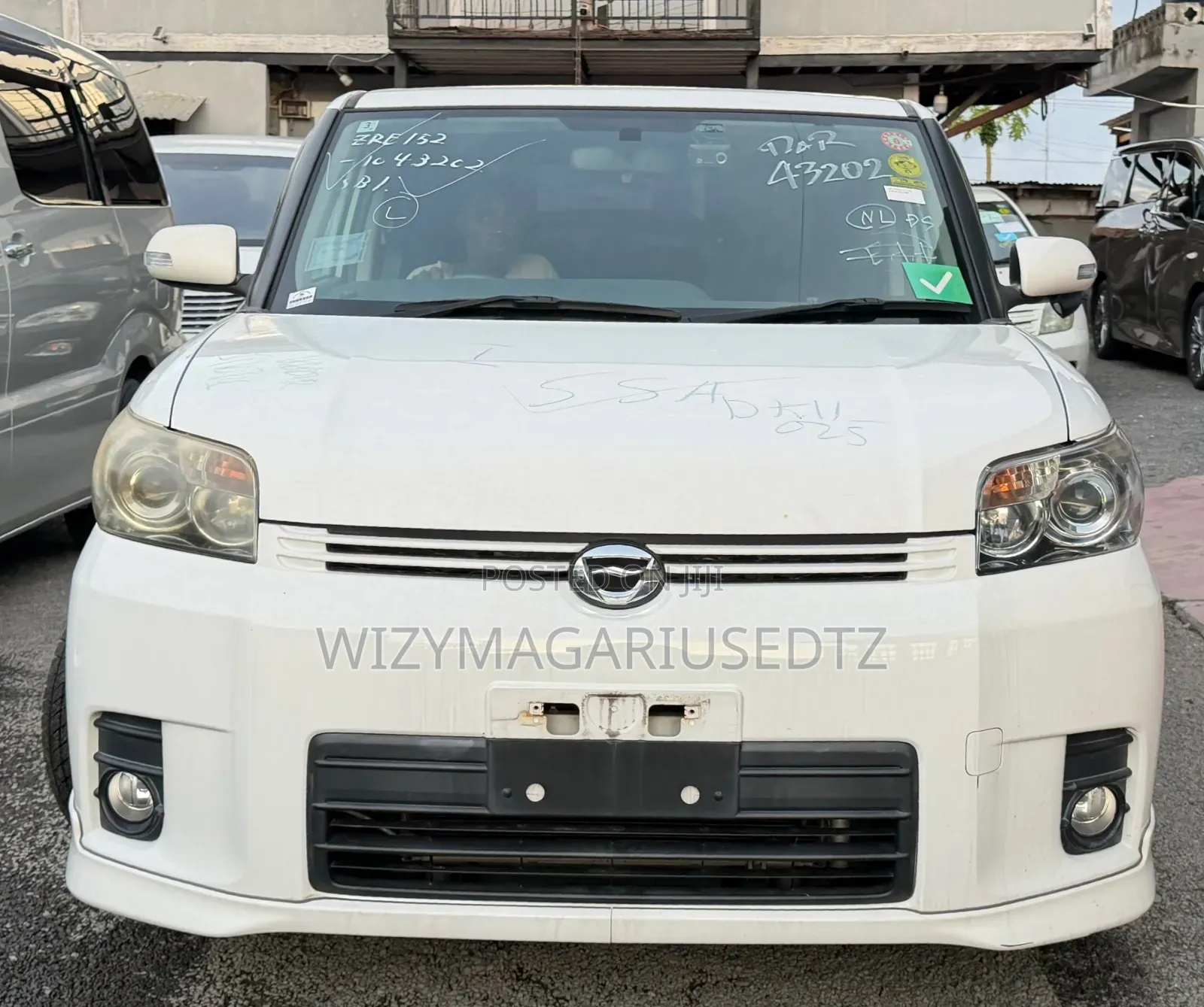 Toyota Corolla Rumion Hatchback 1.5 FWD 2009 Off white