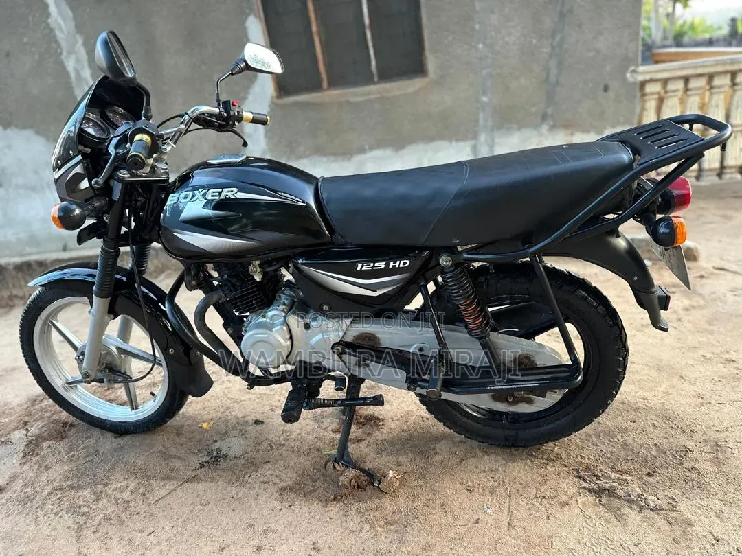 Bajaj Boxer 125 2025 Black