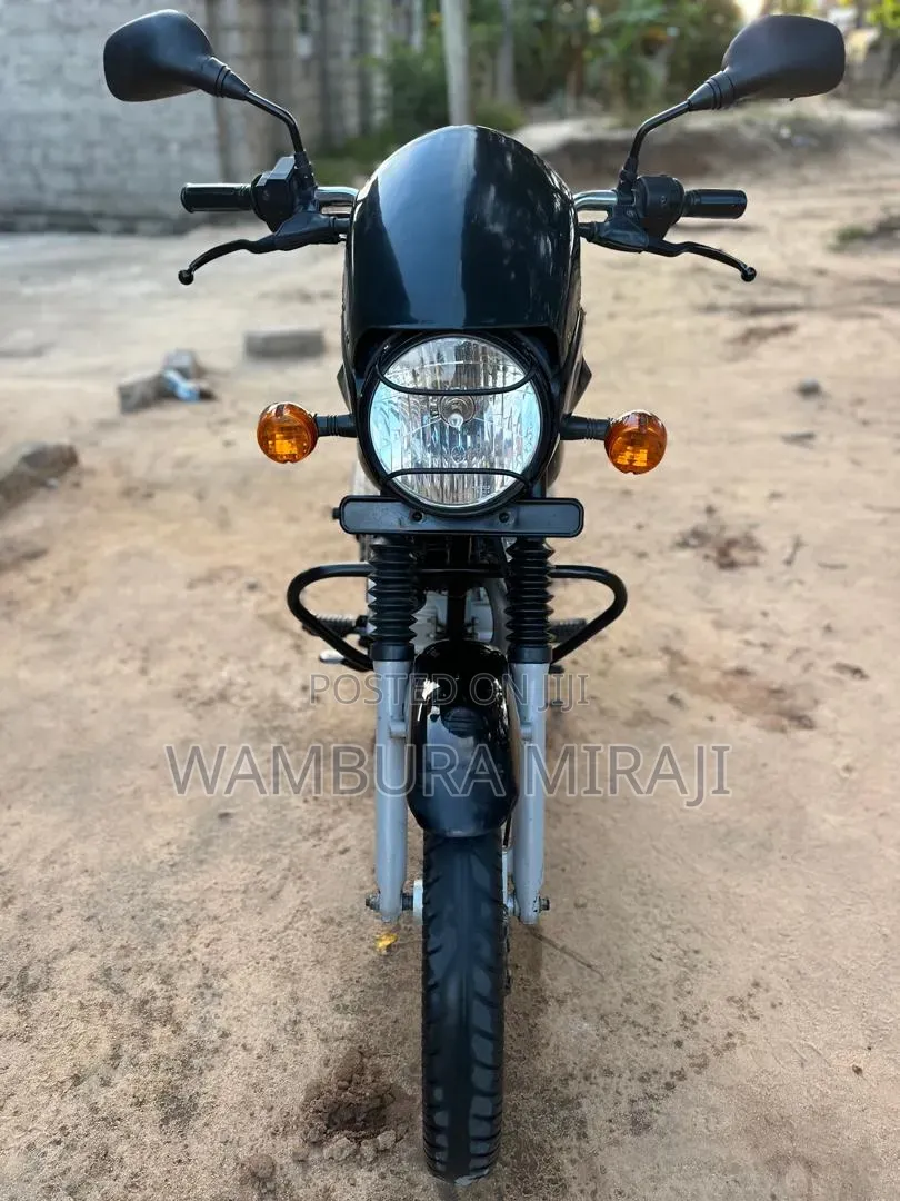 Bajaj Boxer 125 2025 Black