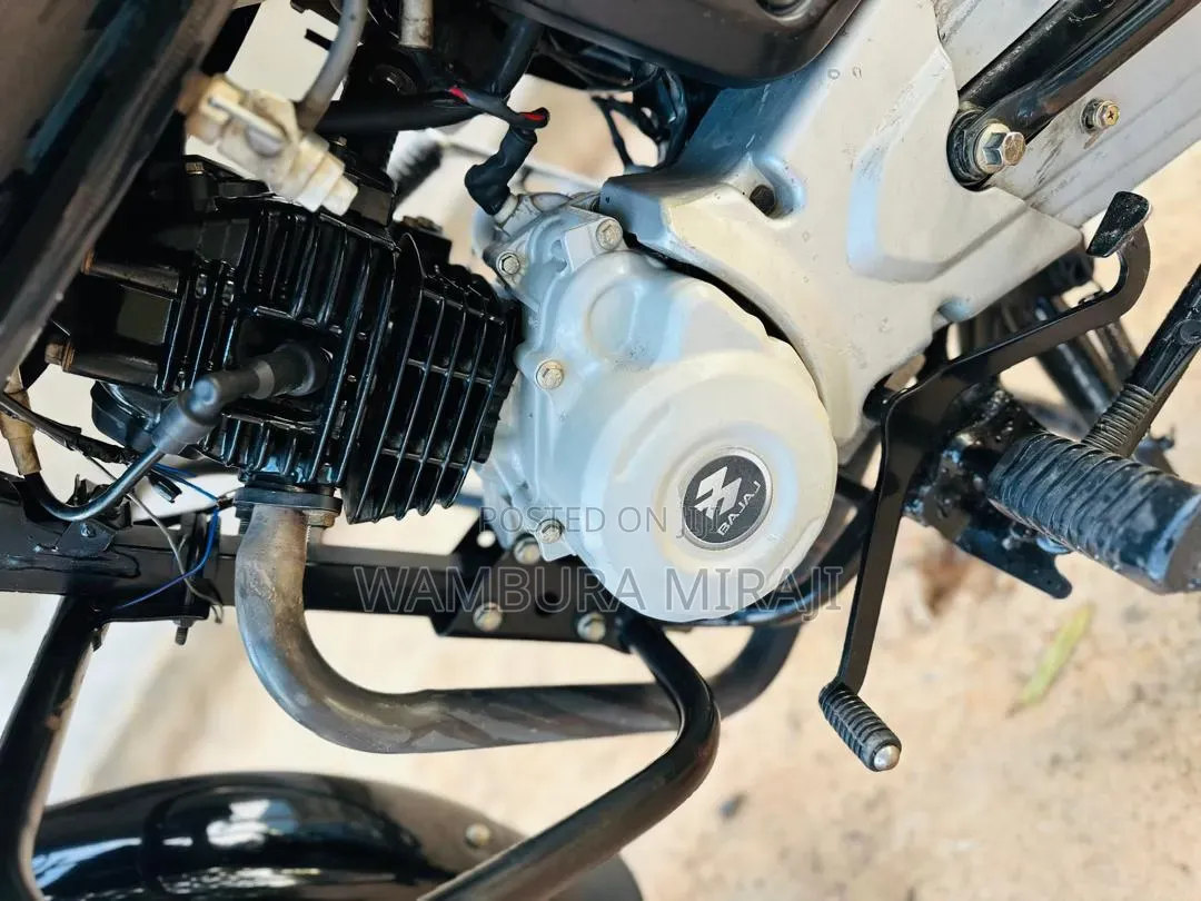 Bajaj Boxer 125 2025 Black