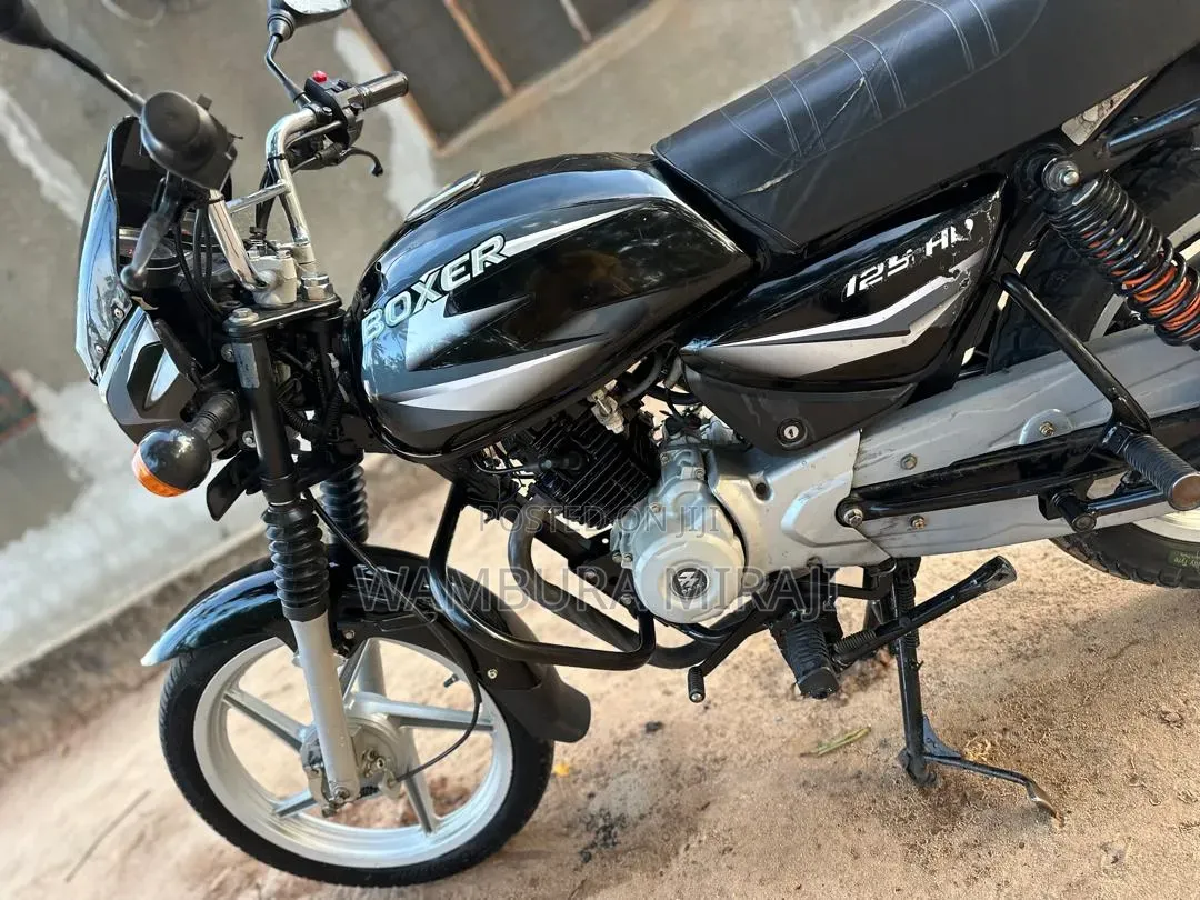 Bajaj Boxer 125 2025 Black