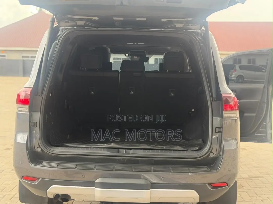 Toyota Land Cruiser 2024 Gray