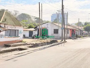 Kiwanja Cha Kwanza Kutoka Lami Kinauzwa Nera