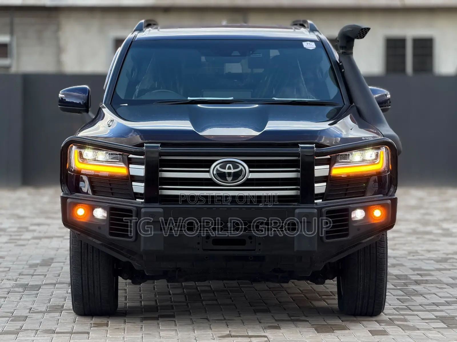 Toyota Land Cruiser LC300 2024 Blue