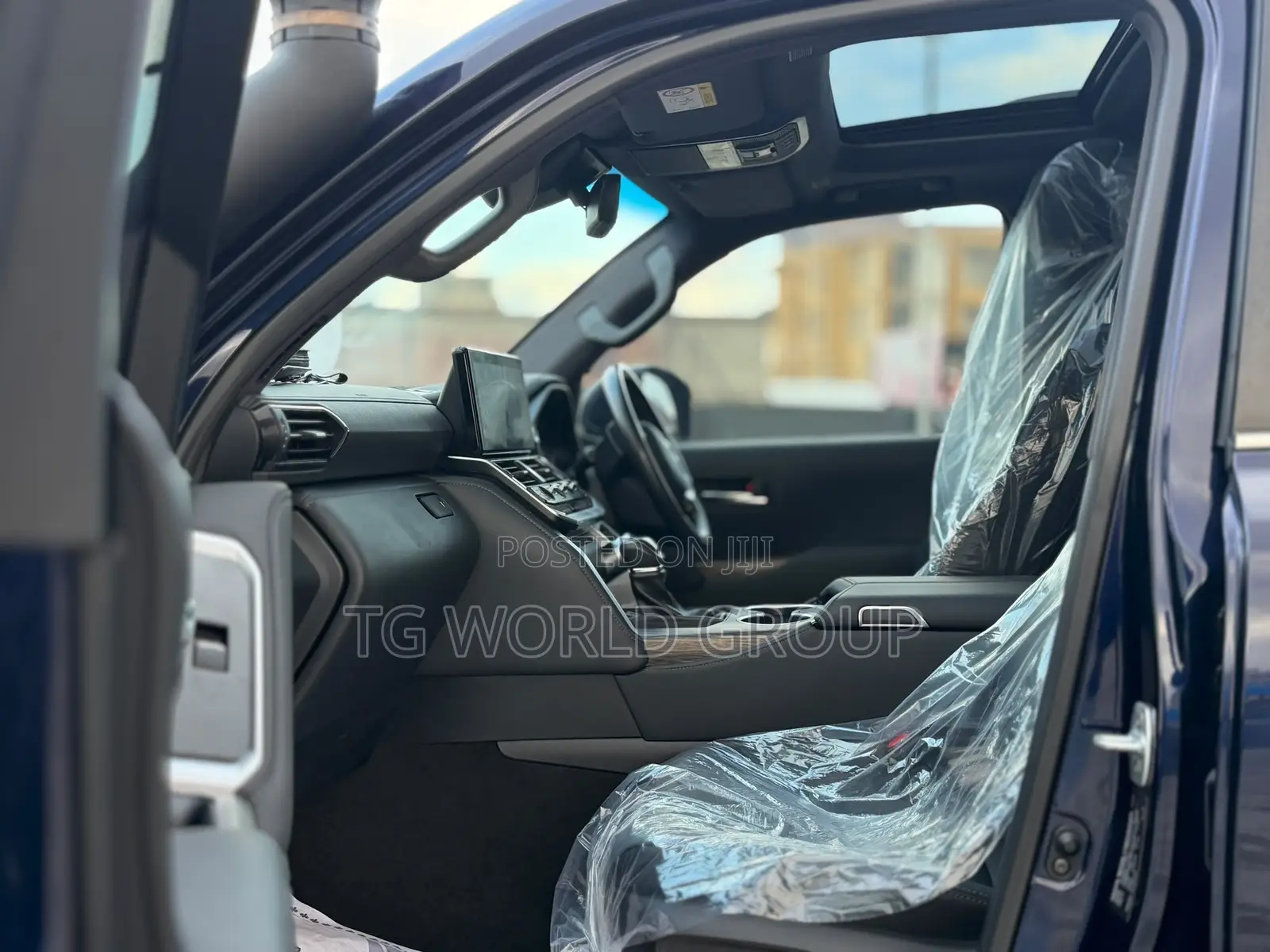 Toyota Land Cruiser LC300 2024 Blue