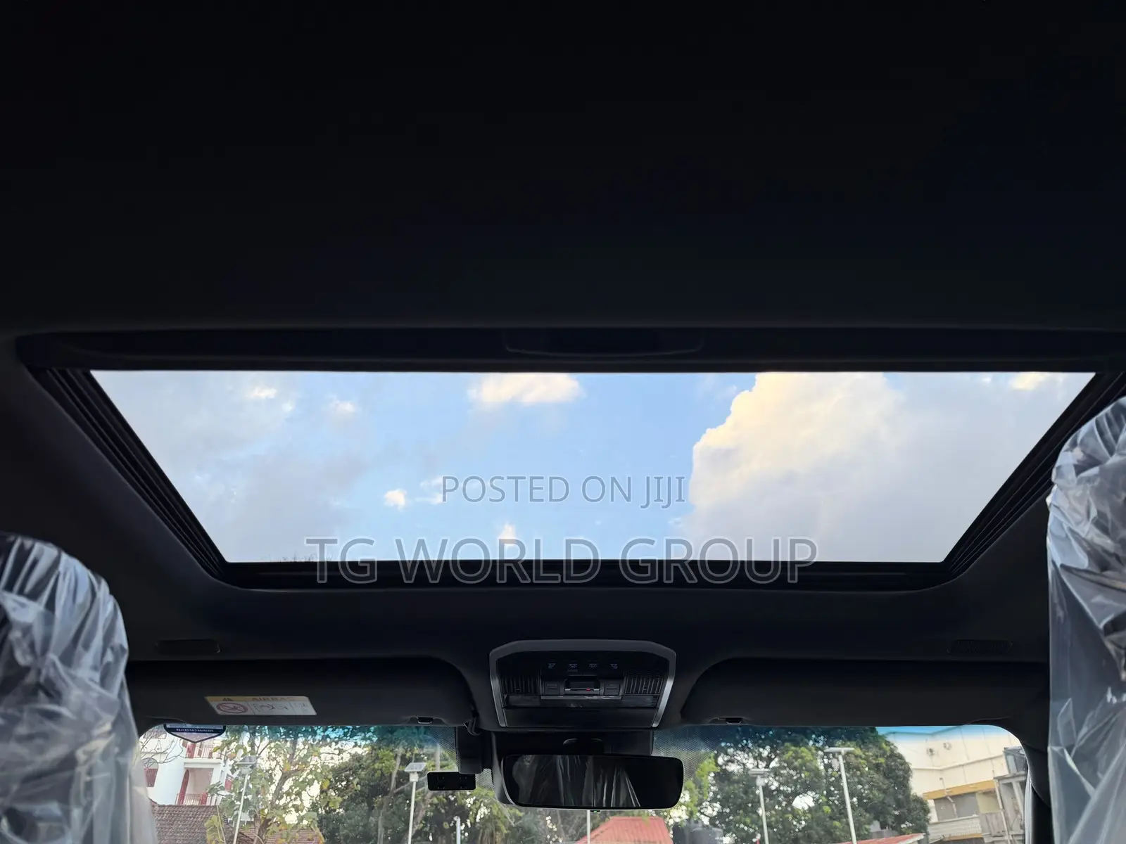 Toyota Land Cruiser LC300 2024 Blue