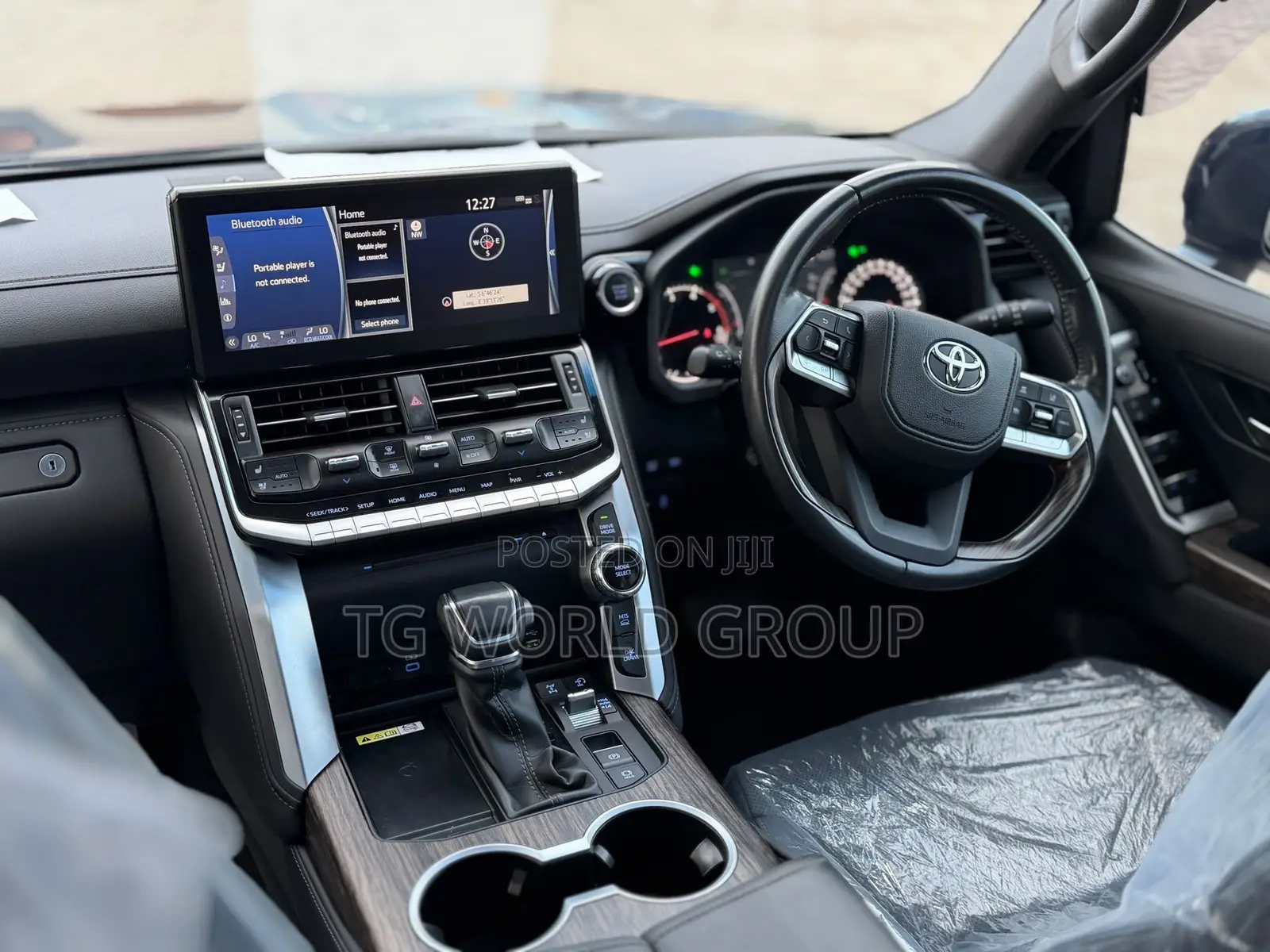 Toyota Land Cruiser LC300 2024 Blue
