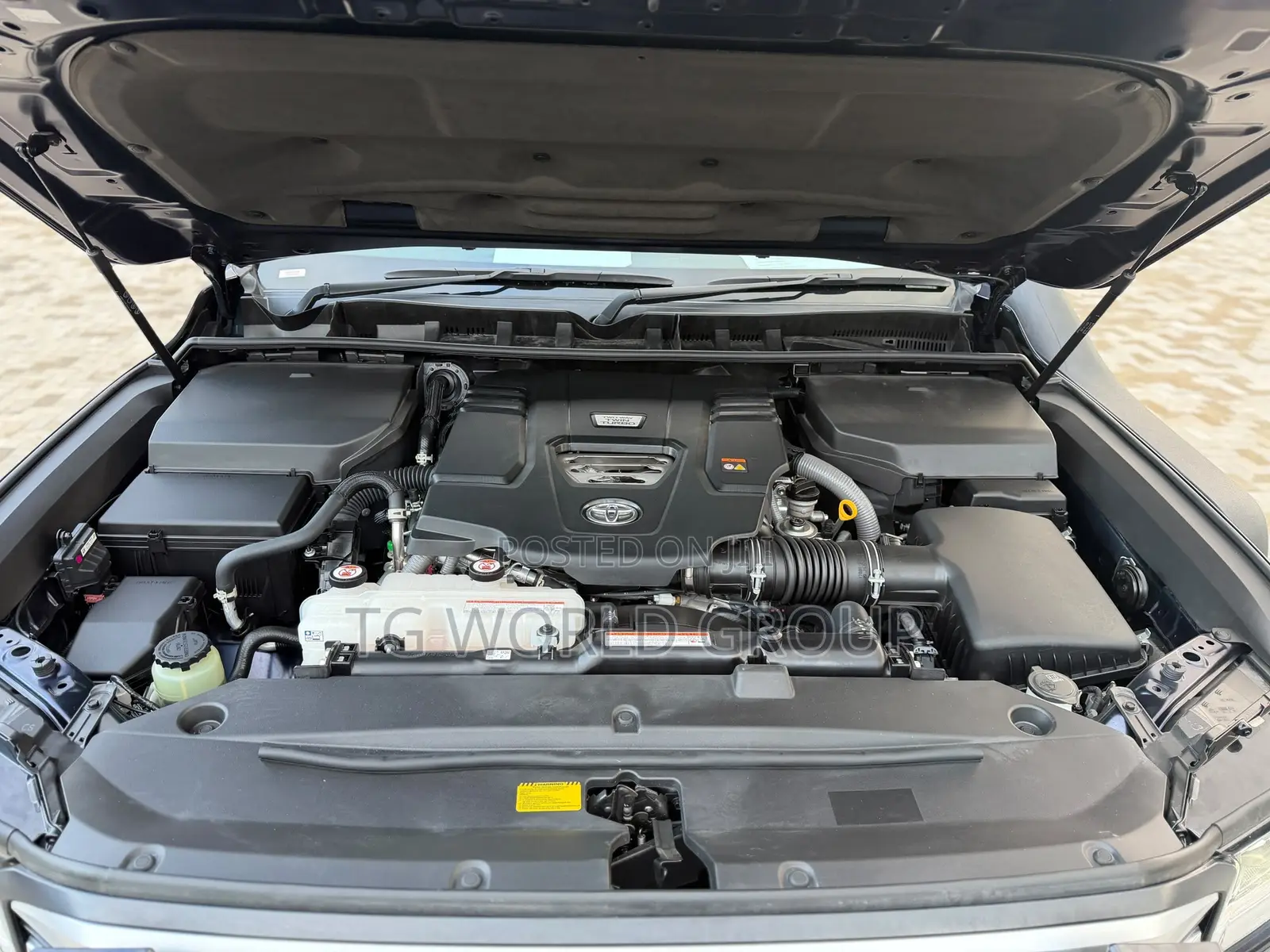 Toyota Land Cruiser LC300 2024 Blue