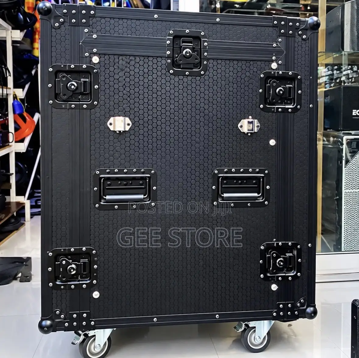 Heavy-Duty Flight Case / Road Case With a Black Hexagonal Laminate