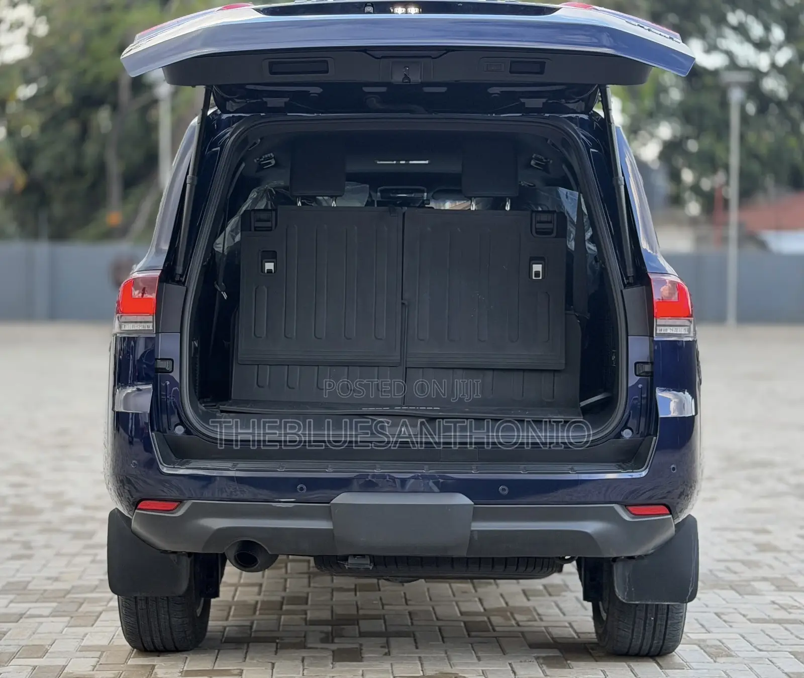 Toyota Land Cruiser 2024 Blue