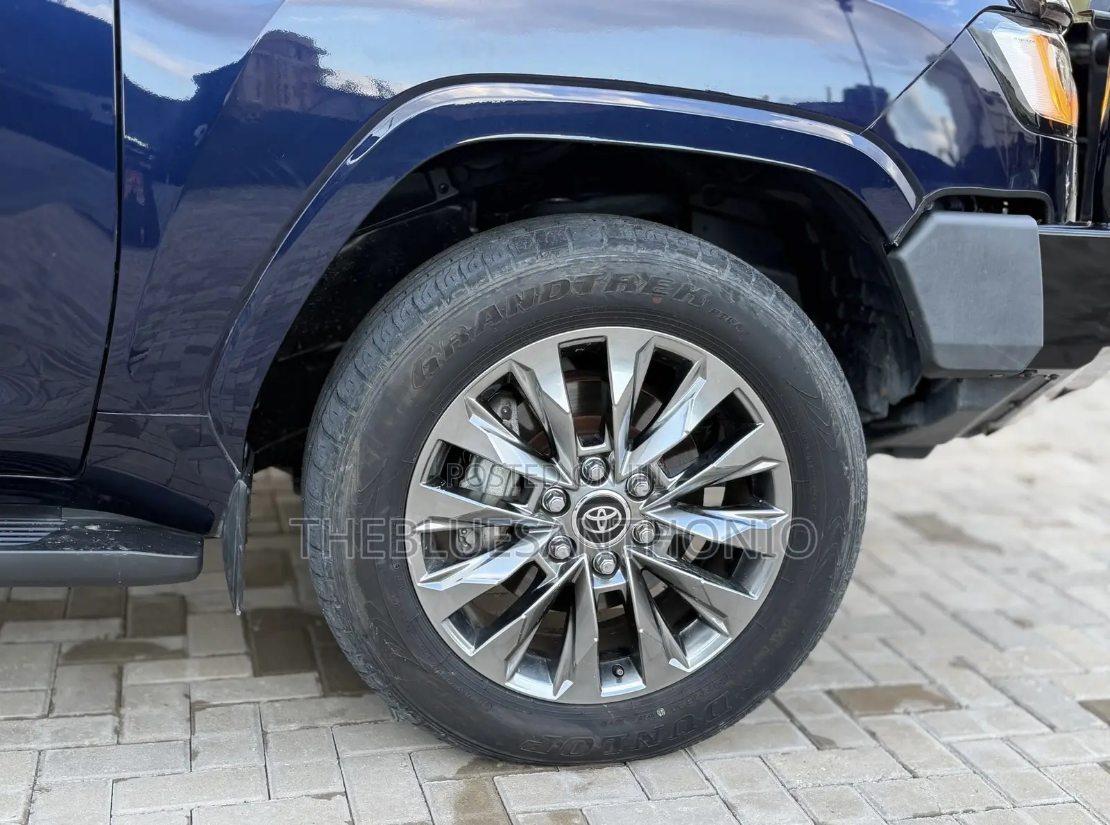 Toyota Land Cruiser 2024 Blue