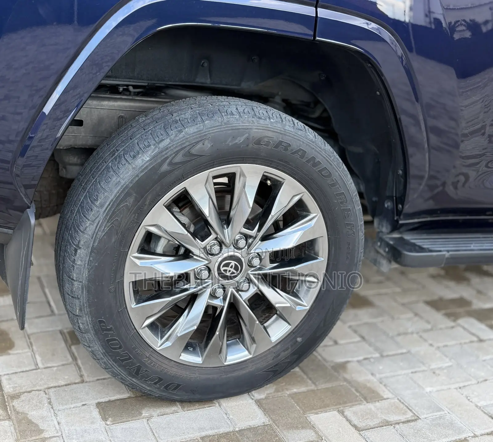 Toyota Land Cruiser 2024 Blue