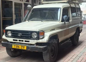 Toyota Land Cruiser Prado 2.7 2023 White