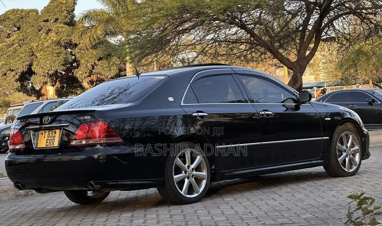 Toyota Crown 2007 Black