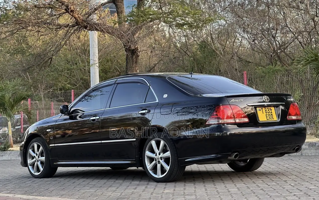 Toyota Crown 2007 Black