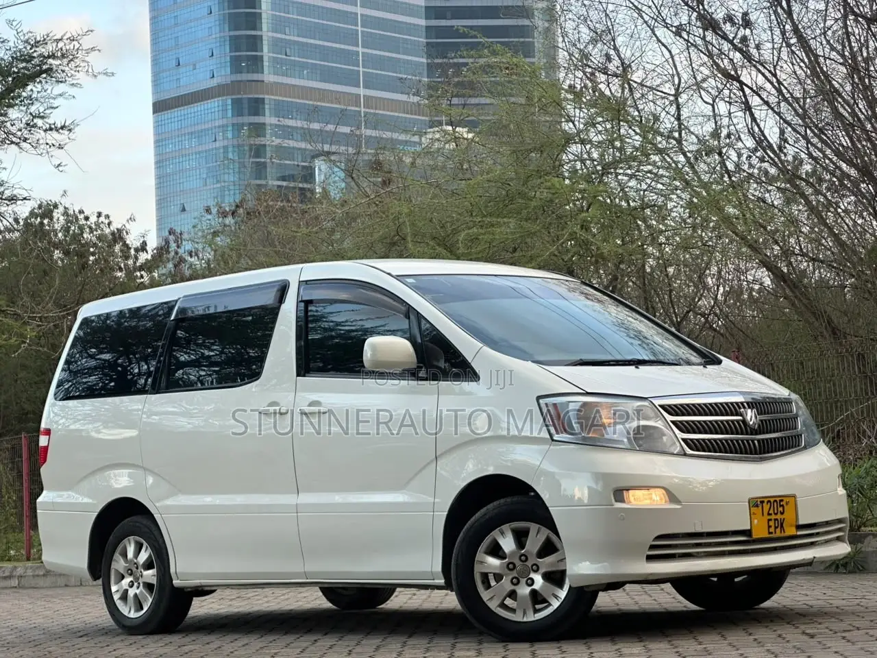 Toyota Alphard 2004 Pearl