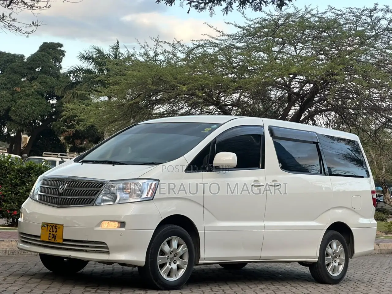 Toyota Alphard 2004 Pearl