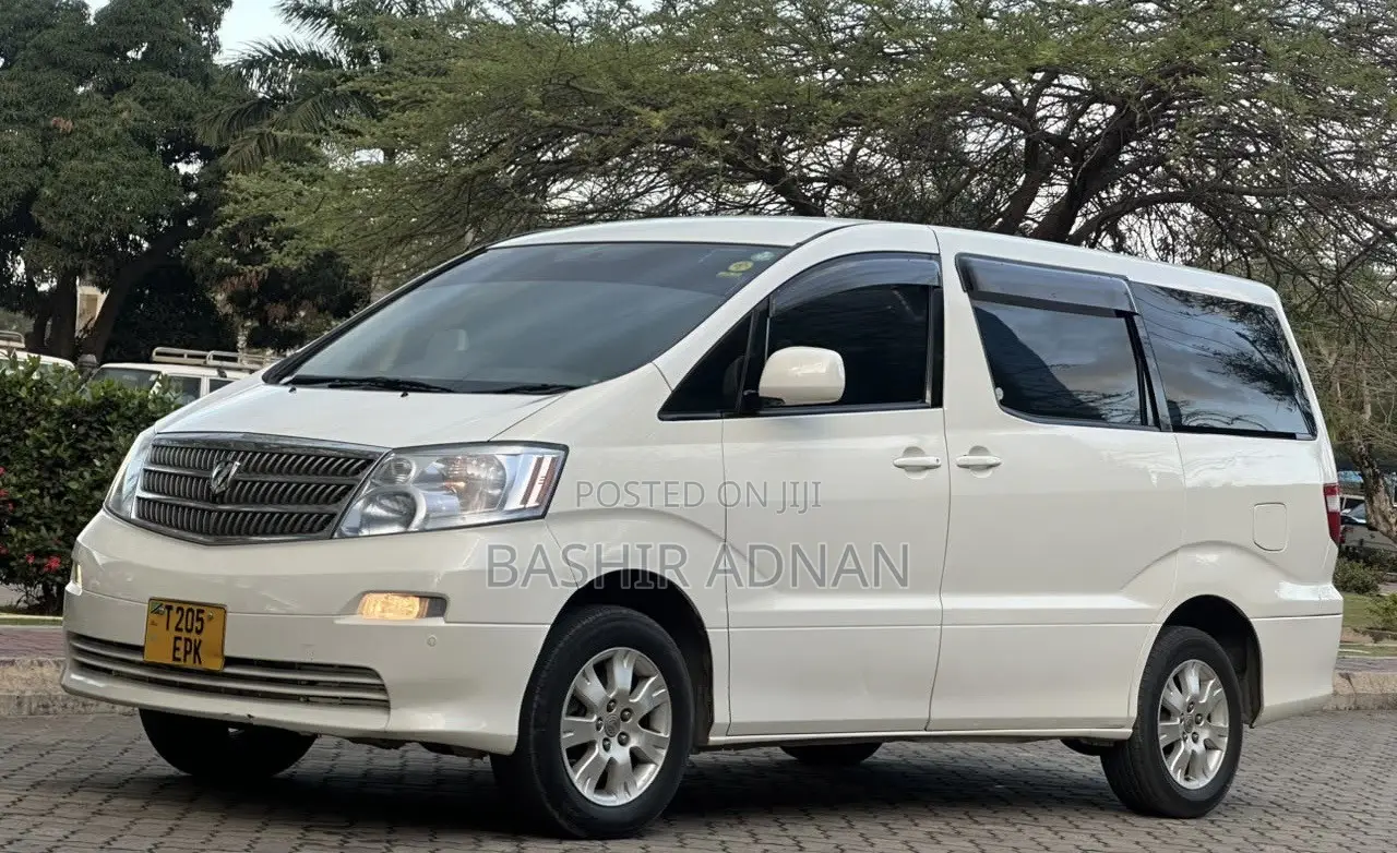 Toyota Alphard 2.4 Petrol FWD 2004 White